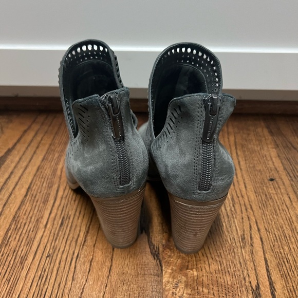 Vince Camito gray suede bootie, size 9 - Picture 5 of 6